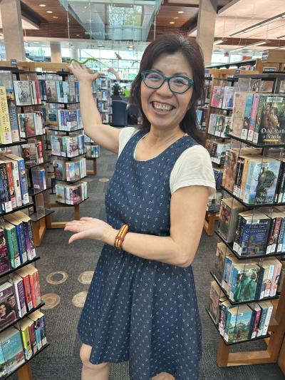 My-lihn in the Library.